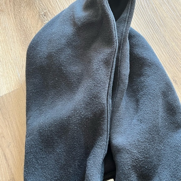 Northface Men’s Hoodie - Picture 7 of 9